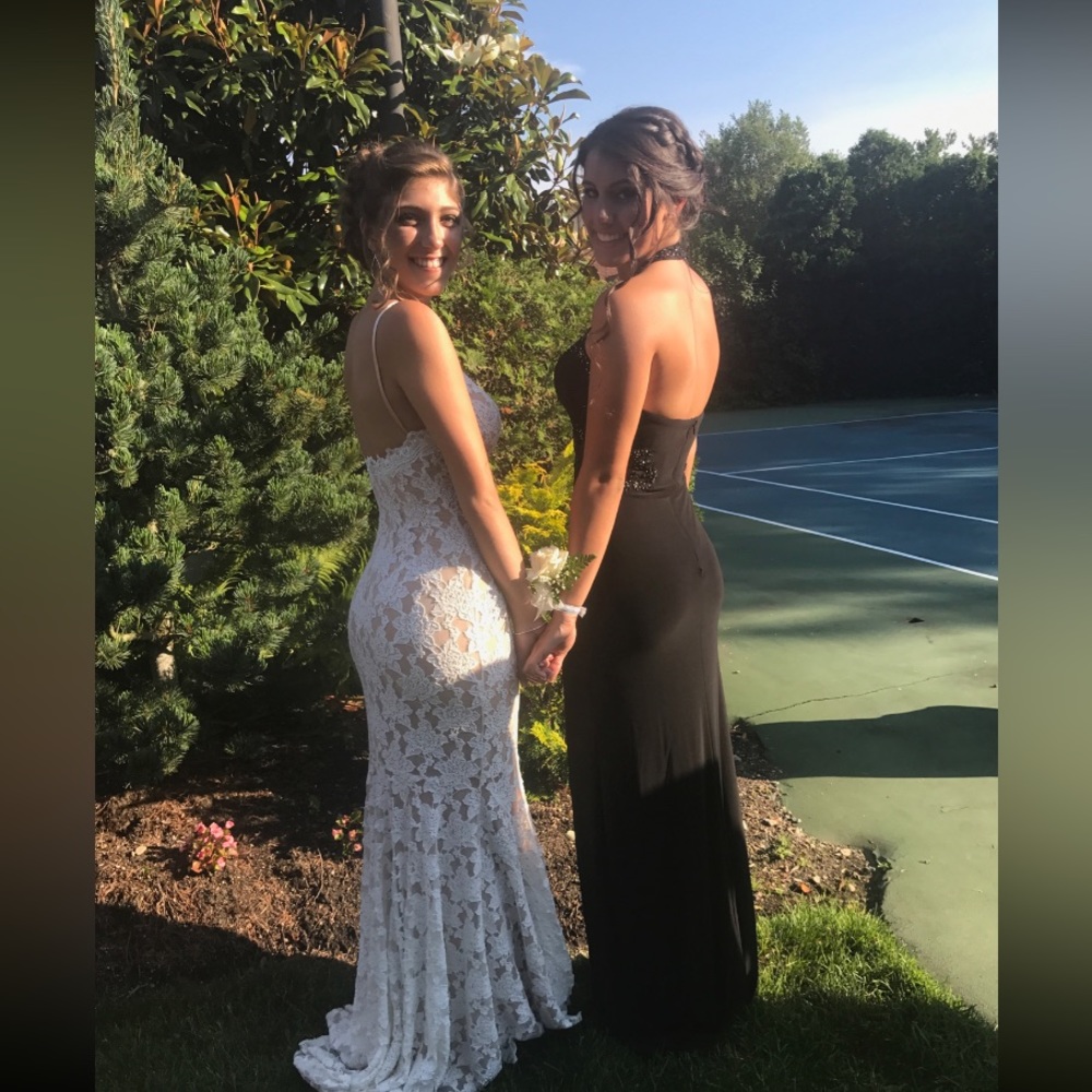 Selling the most beautiful maxi dress